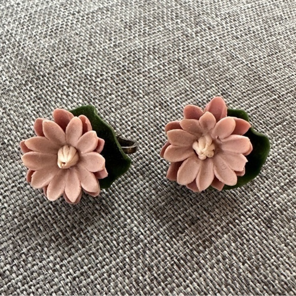 Vintage Pink Resin Flower Petal Leaf Clip Earrings